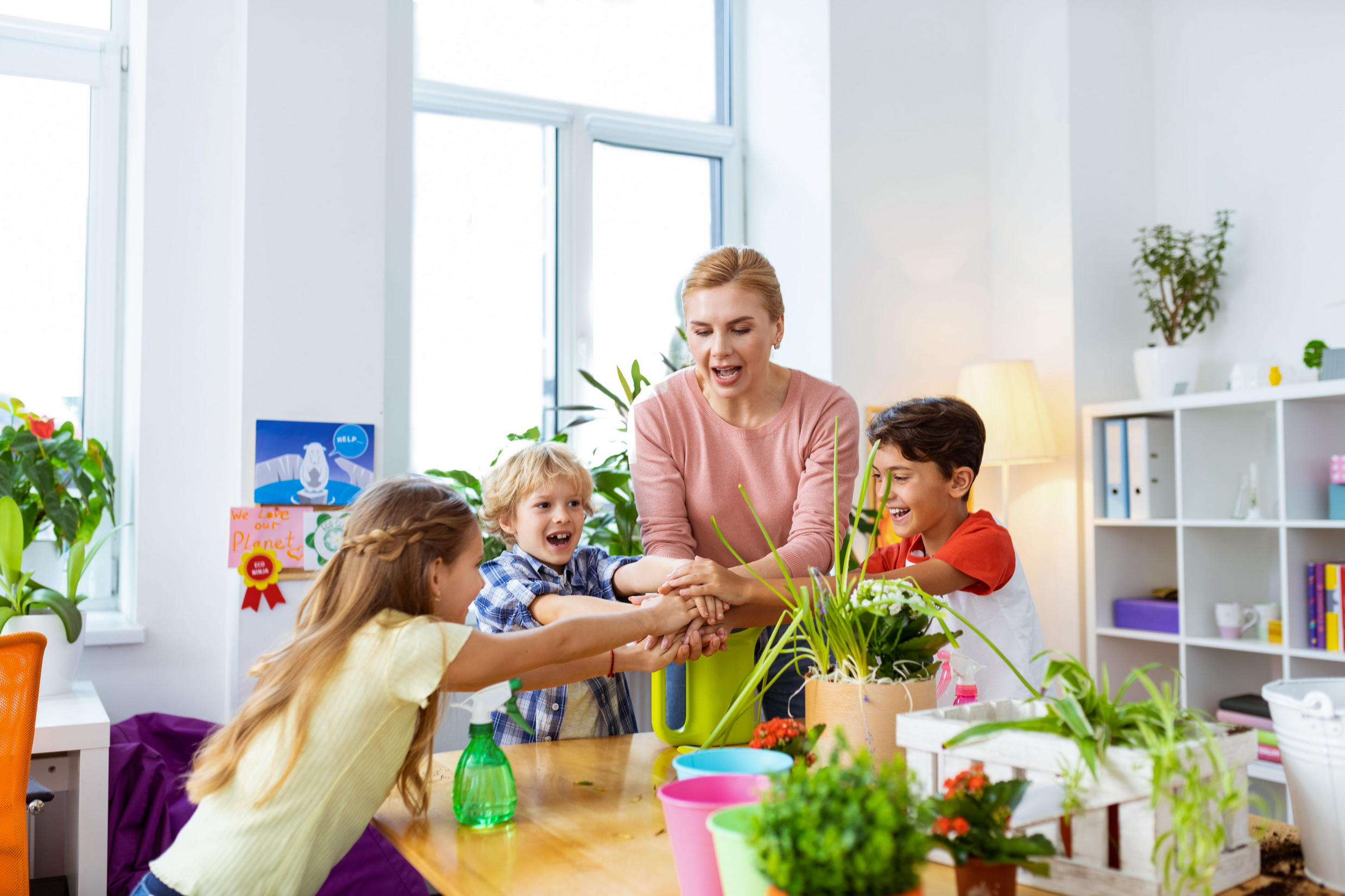 Воспитатель